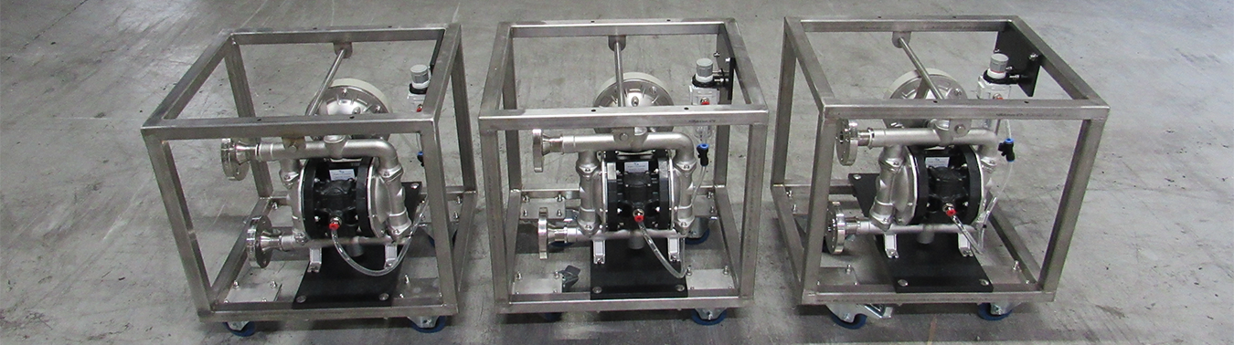 GPD membraanpompen met pulsatiedemper in verrijdbare RVS Frames GP Pumps Filtration